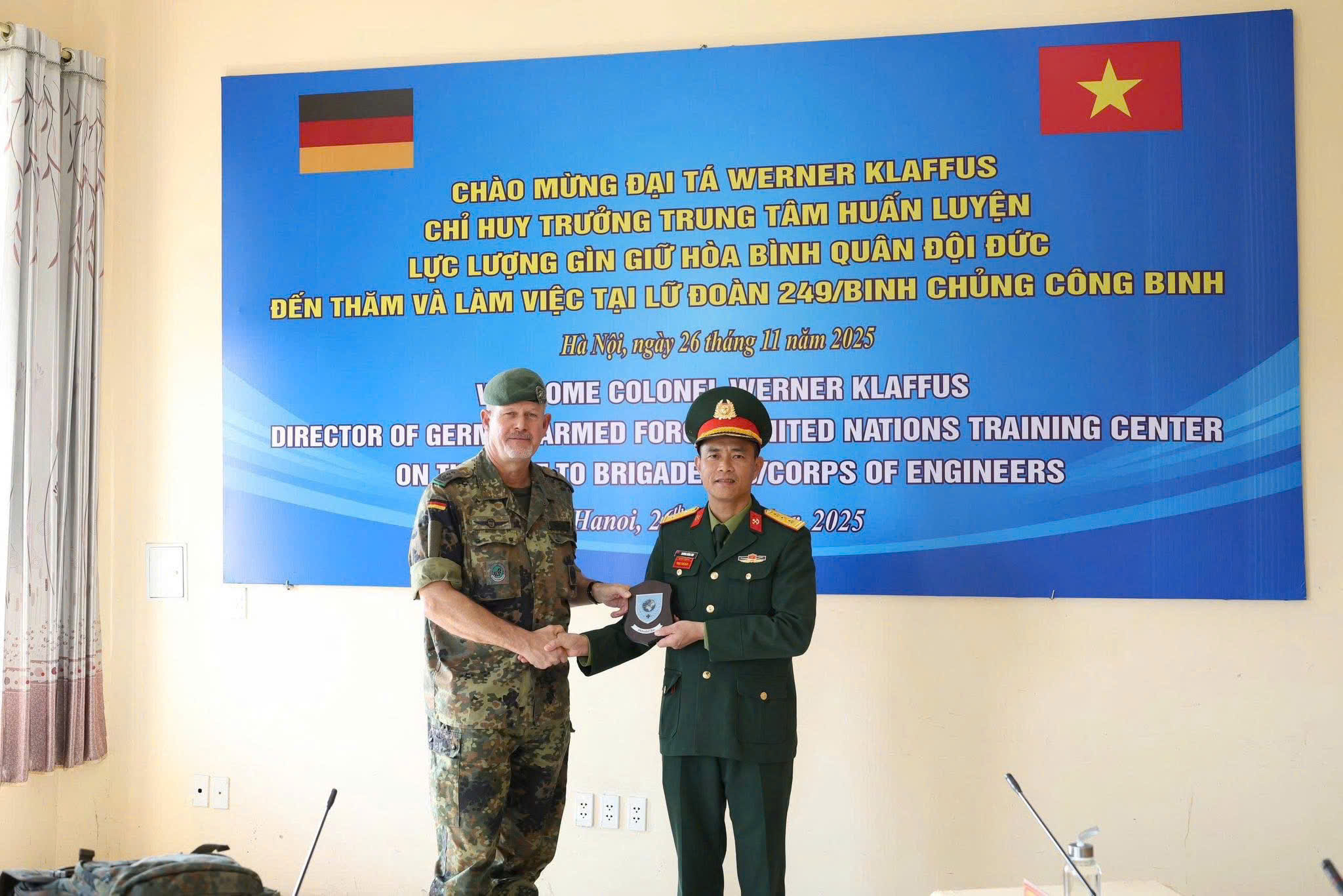 /UploadStore/admin/251208 duc/5. Working in Brigade 249.jpg